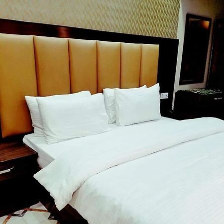 Diplomat Inn Карачи Экстерьер фото