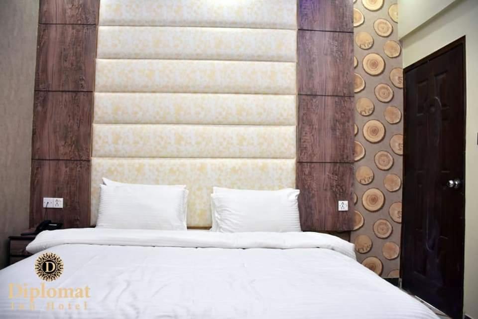 Diplomat Inn Карачи Экстерьер фото
